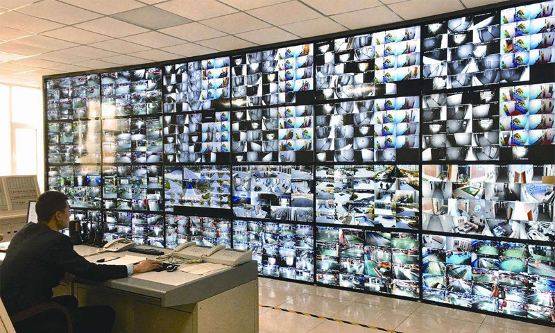 海南三亚凤凰机场新安装200多个监控摄像头 保证空防安全
